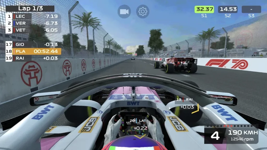 F1 Mobile Racing screenshot