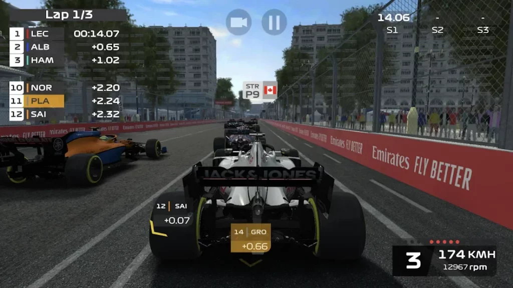 F1 Mobile Racing screenshot